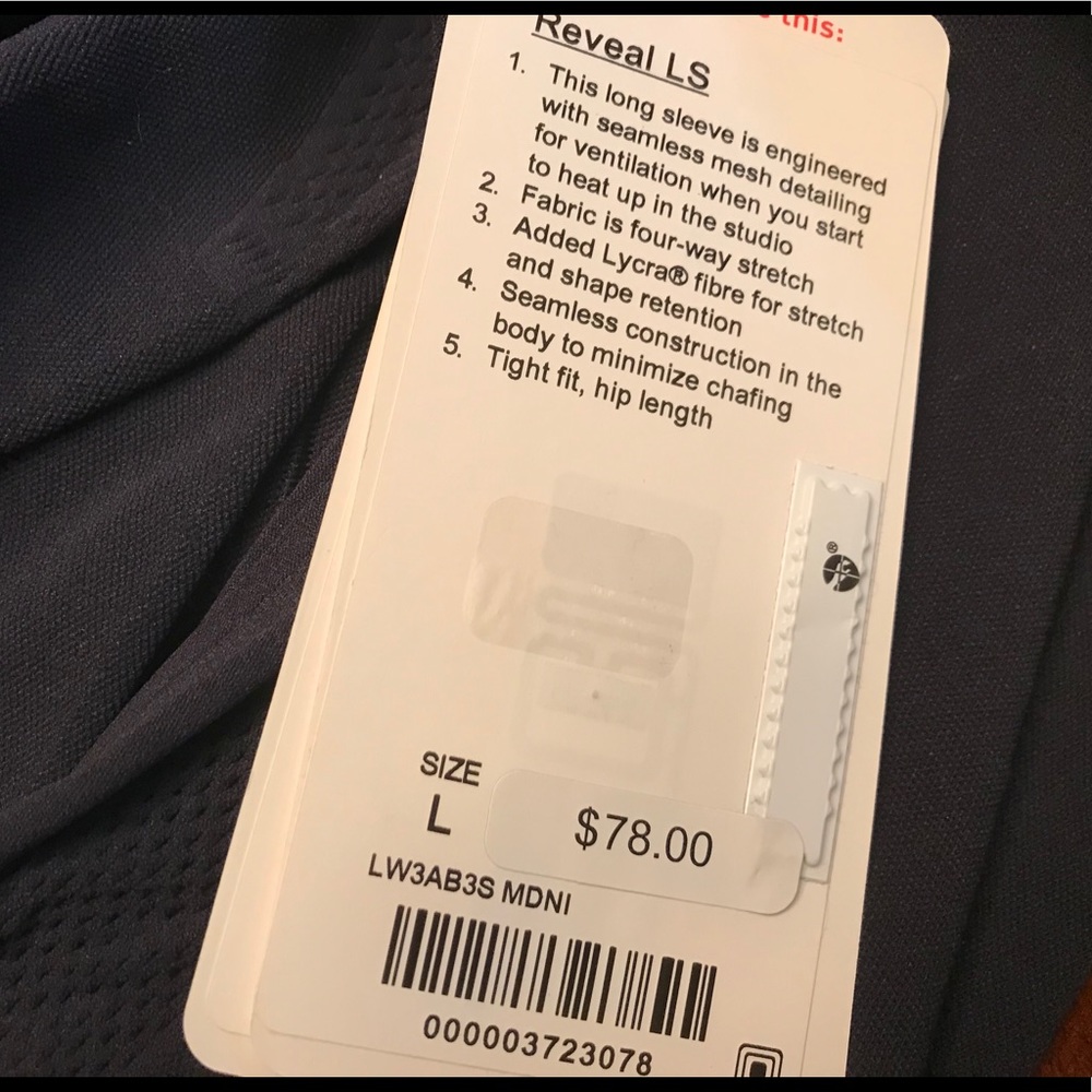 Lululemon Reveal Long Sleeve Top-Navy, Large - Picture 6 of 6
